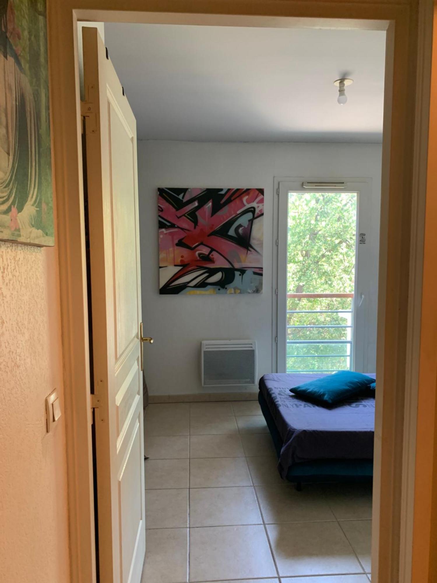 Votre Sejour Cosy A Frejus! Lägenhet Exteriör bild