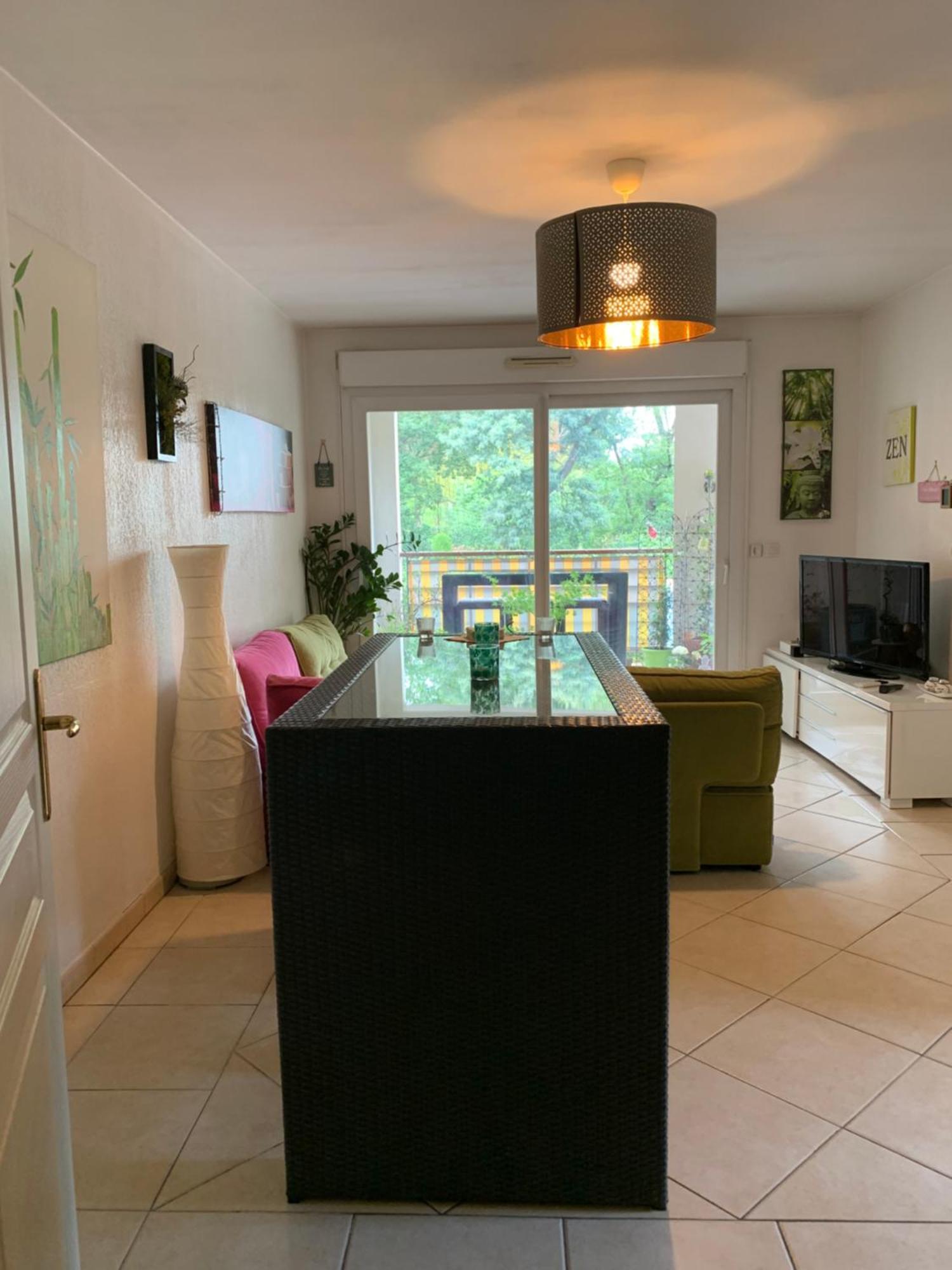 Votre Sejour Cosy A Frejus! Lägenhet Exteriör bild